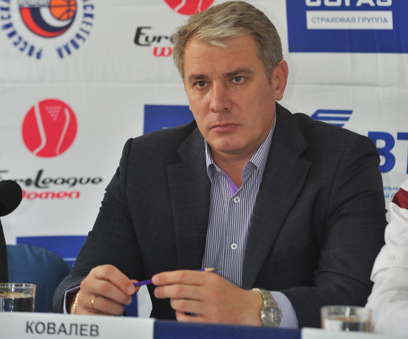 Тренер оренбургской «Надежды» метит на пост наставника женской сборной?